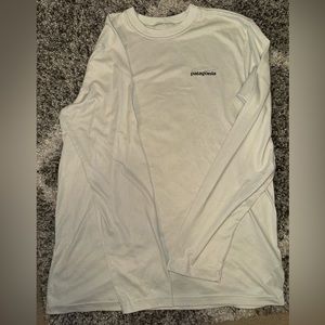 Men’s Medium Patagonia long sleeve shirt